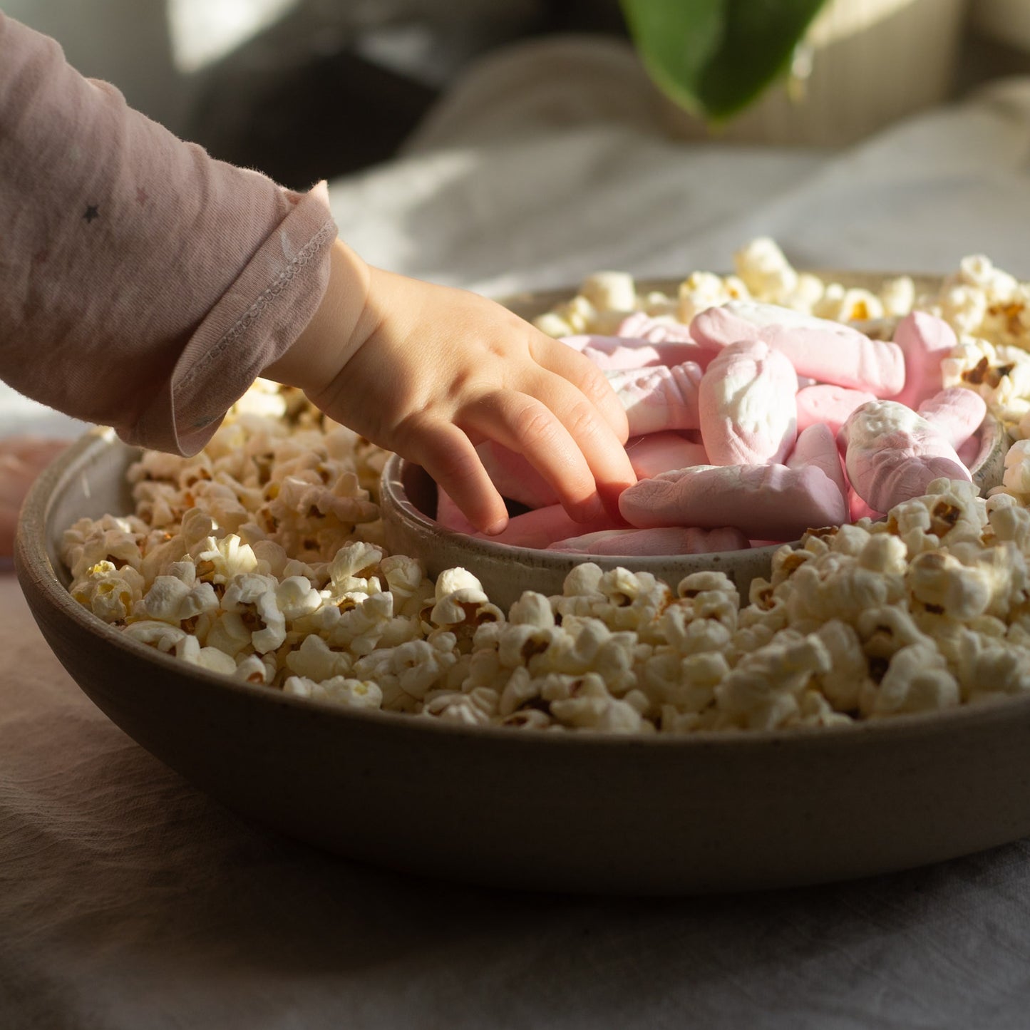 RUSTIC STONEWARE SERVING BOWL