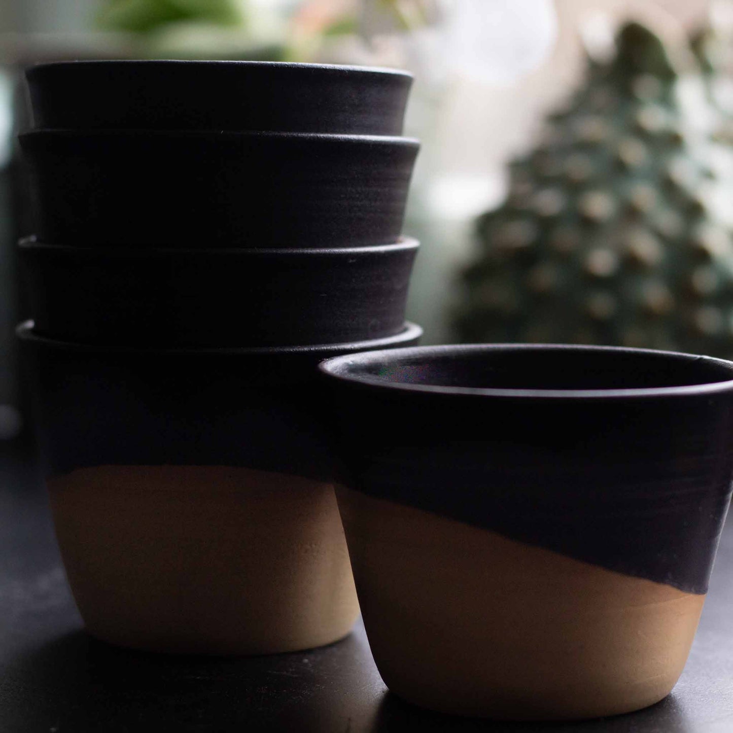 CERAMIC CUPS WITHOUT HANDLE - BLACK