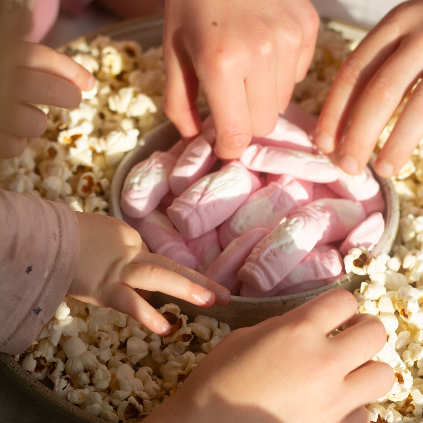 RUSTIC STONEWARE SERVING BOWL
