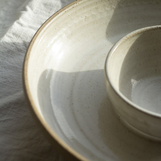 RUSTIC STONEWARE SERVING BOWL