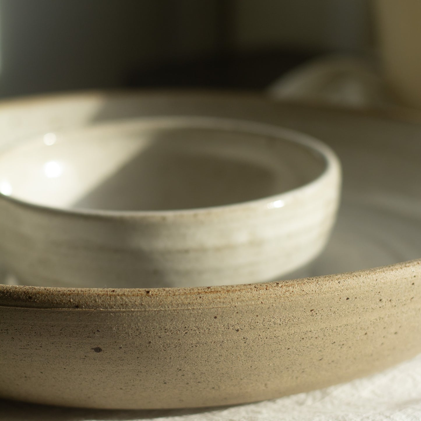 RUSTIC STONEWARE SERVING BOWL